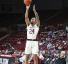 Offense carries UMass men’s basketball past Le Moyne