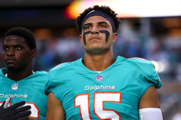 Eagles trade for Dolphins' Jaelan Phillips: What the deadline deal costs