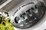 CNTV da pie atrás y permite emisión de campaña contra la violencia de género del Gobierno