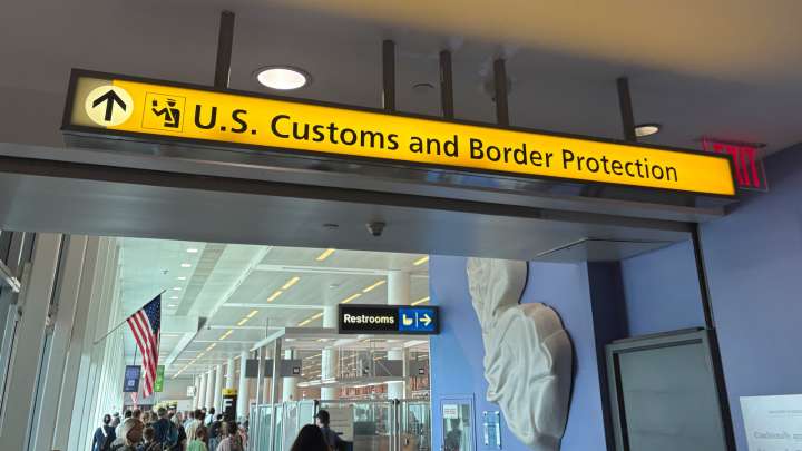 Porter Airlines Applauded For Reaching Out To Customer Who Was Denied Entry Into The U.S. Over Allegedly "Illegally Immigrating"