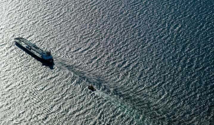 India looks for oil tankers to import Middle East crude ahead of sanctions deadline