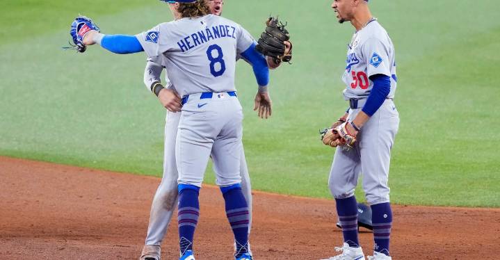 Dodgers reaction to final double play to clinch World Series Game 6