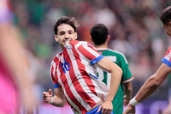 Paraguay vence a México 2