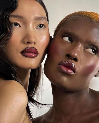 Labios oscuros, del recuerdo noventero a protagonista del maquillaje