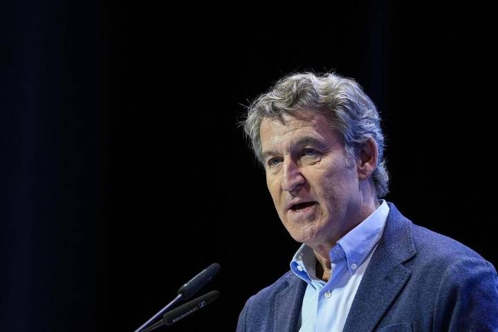 Feijóo reta a Sánchez a asumir que no puede gobernar