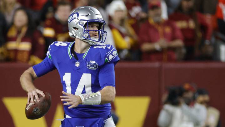 Unstoppable Sam Darnold ties bonkers Seahawks record vs. Commanders