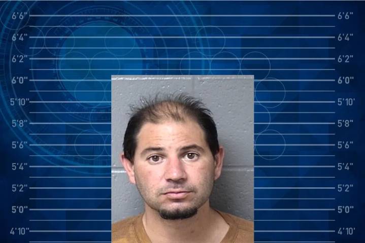 Gilson man charged with multiple felonies for trying to meet teen for sex