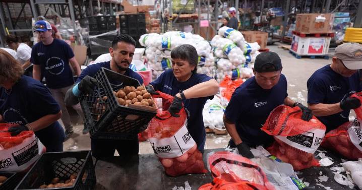 Everyday volunteers are providing stopgap services during the shutdown in a show of community power