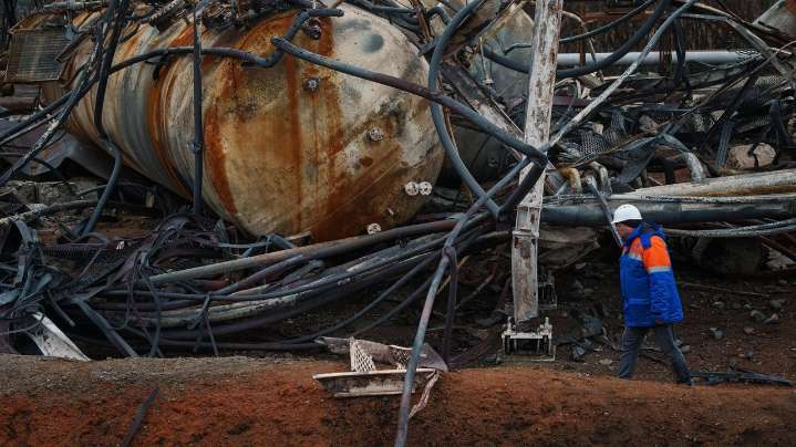 As Russia pummels Ukraine's energy systems, Kyiv hopes US gas will fill the gap