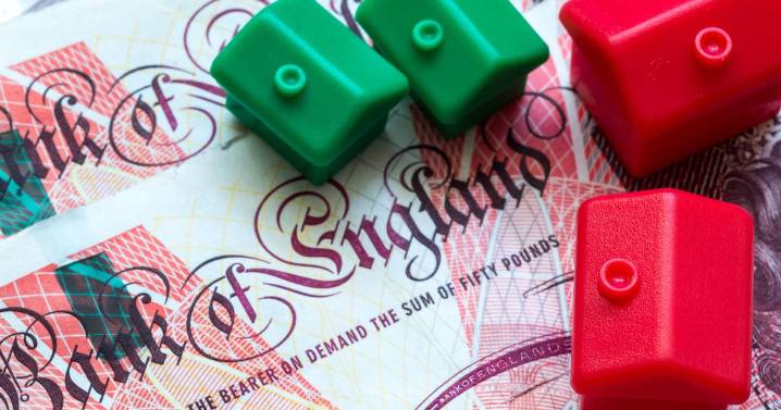 Rightmove issues update to mortgage holders as interest rates held at 4 per cent