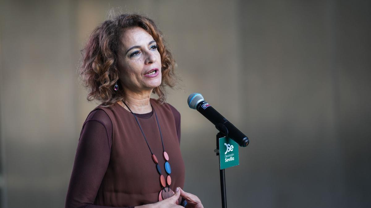 Montero aplaza una vez más la reforma de la financiación: queda fuera de la cita con las comunidades