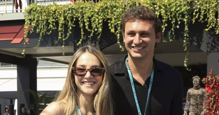 Nieto de Carlos Slim, Arturo Elías Slim, se compromete con Paula Albarrán en Central Park