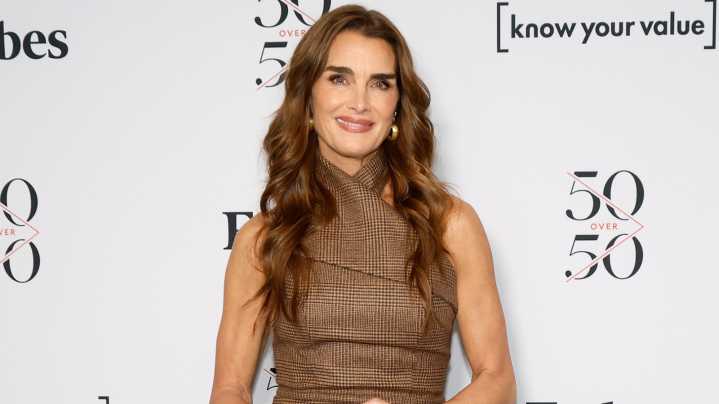 Photos Of Brooke Shields Going Makeup Free Are Head