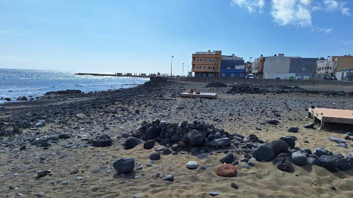 Vecinos de El Burrero se plantan contra el deslinde de Costas con 50 alegaciones, algunas con 60 páginas