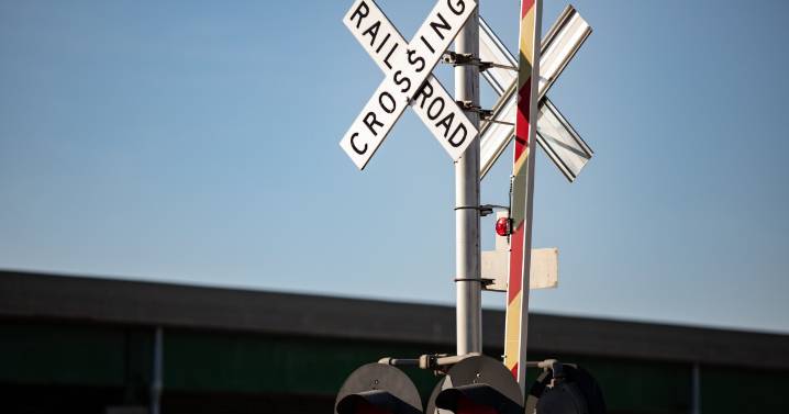Emergency crews respond to train derailment in South Baltimore