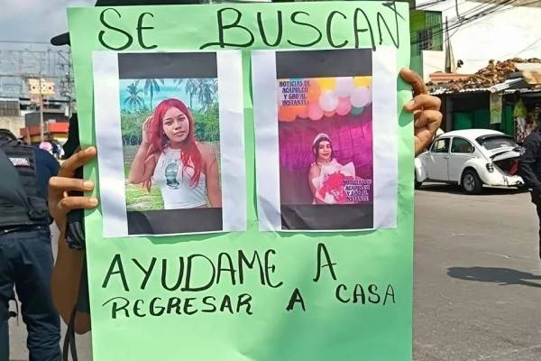 Bloquean para exigir aparición de estudiantes en Acapulco