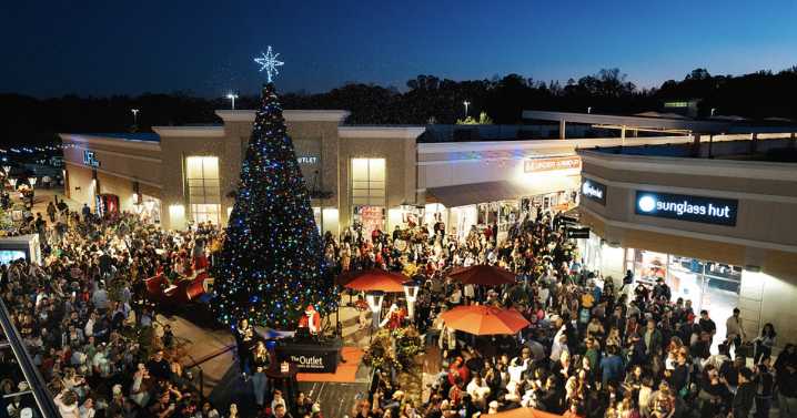 The Outlet Shoppes at Atlanta Welcomes Library for Holiday Pop