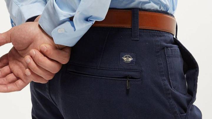 Estrenar pantalones nuevos es muy fácil con Dockers: consigue tus chinos favoritos desde 35 euros con hasta el 68% de descuento