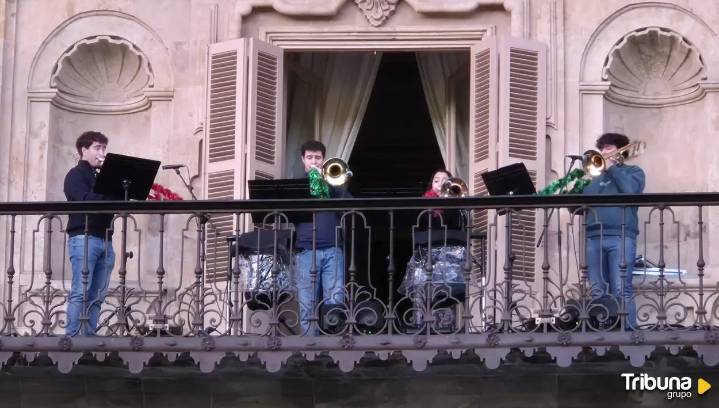 Música en las alturas: Salamanca celebra la Navidad con conciertos desde el balcón del Ayuntamiento