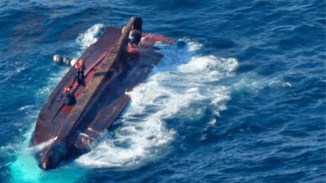 42 migrants feared dead after boat capsizes off Libya