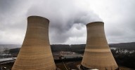 Libs' energy review says more coal and nuclear power will be needed, as senator threatens to quit