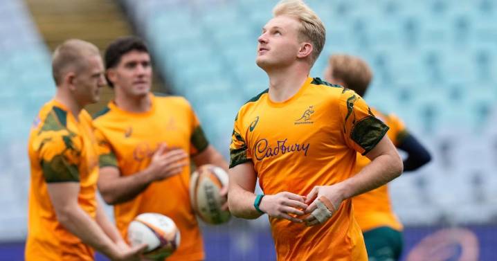 Nic Lynagh follows brother Tom to Queensland Reds, joining academy