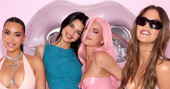See the Kardashian-Jenners Thanksgiving Celebration