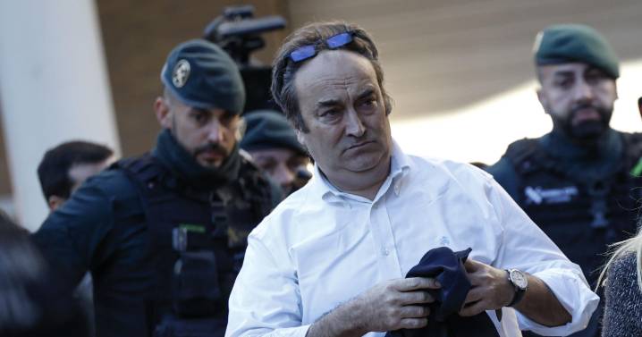 La comida entre Mazón y Maribel Vilaplana acabó «sobre las 16:45 horas» y estuvieron dos horas «de tertulia» en el reservado de El Ventorro