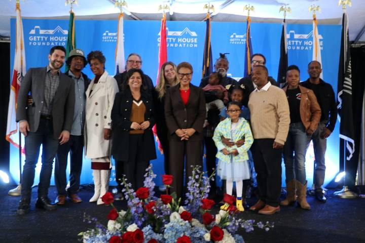 Vivienda digna, segura y asequible para 400 veteranos en Los Ángeles