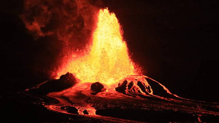 Lava Fountains At Hawaii's Kilauea Volcano Reached 1,100 Feet