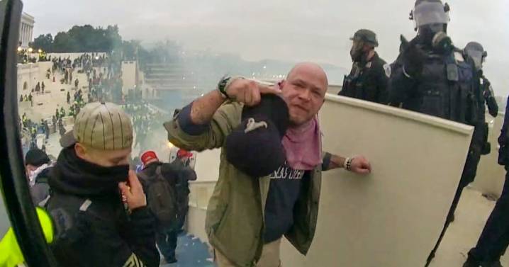 Pardoned Capitol rioter tried to bribe child sex victim with promise of Jan. 6 payout, officials say