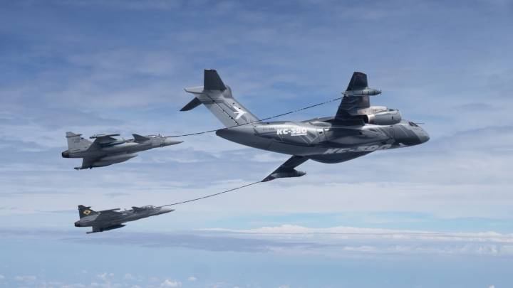 Gripen E Cleared for Refueling by KC