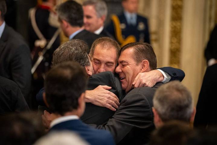 Macri alineó a dirigentes del PRO: el partido mantendrá su independencia de LLA