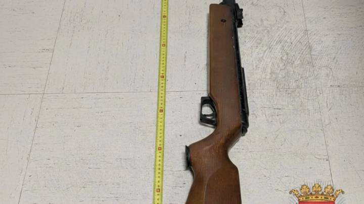 Incautan una escopeta tras recibir avisos de disparos en una vivienda de Huesca