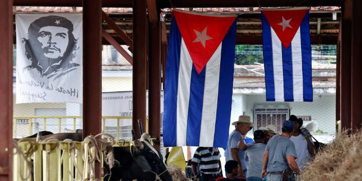Crisis en Cuba: la dictadura admitió su ahogo financiero