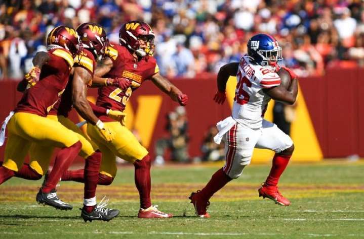 Week 11 Waiver Wire Pickups - Brian Robinson Jr., Devin Singletary, Bhayshul Tuten Fantasy Football Outlooks