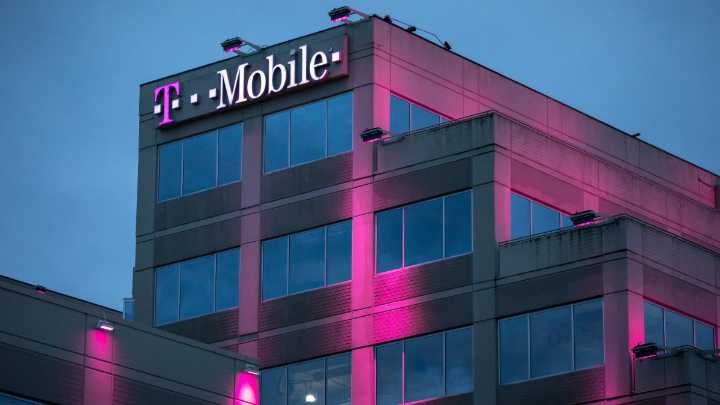 T-Mobile’s ‘Text to 911’ Feature Is Now Free for Everyone