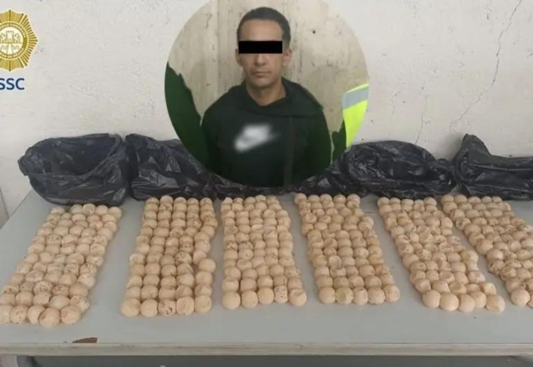 Detienen en la CDMX a sujeto que viajaba en Metro con cientos de huevos de tortuga