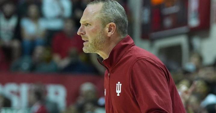 Indiana crushes Alabama A&M in Darian DeVries' debut