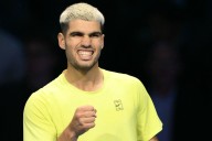 Carlos Alcaraz debuta con triunfo ante De Miñaur en las Finales ATP