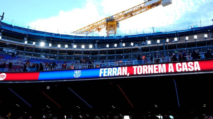 Trabajo multa con un millón de euros a una empresa que trabaja en el proyecto de construcción del Camp Nou por emplear ilegalmente a 79 trabajadores