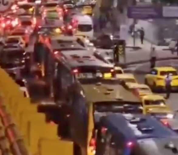 Accidente vehicular paralizó la movilidad hacia el aeropuerto El Dorado en Bogotá