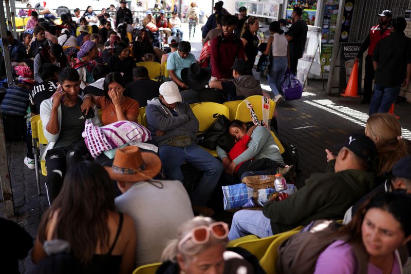 Crime, migration and the specter of Tren de Aragua steer Chile’s election