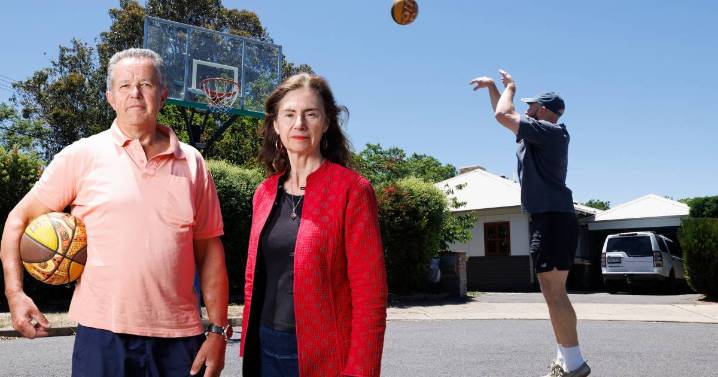 Canberra cul-de-sac controversy over basketball hoop