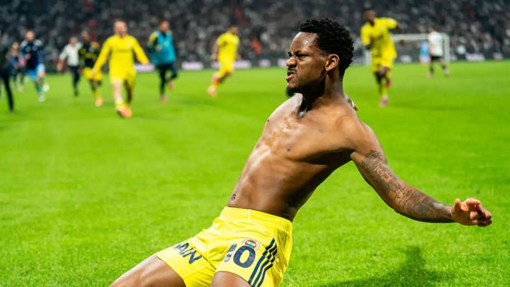 A Jhon Durán y a Fenerbahçe no les creen pese a triunfo sobre Besiktas; "ningún salvador"