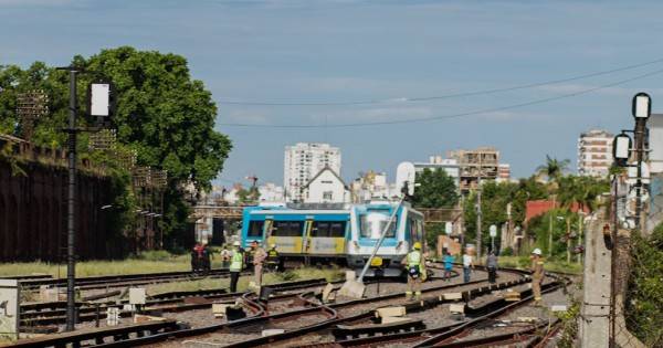 El Gobierno nacional investiga el descarrilamiento del Sarmiento y refuerza la decisión de privatizar los trenes