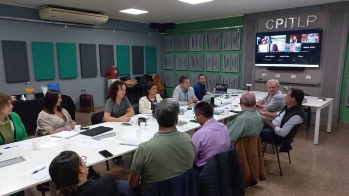 La Federación de Ingeniería Civil sesionó en Santa Rosa: alertas por caída de egresados y freno de obras