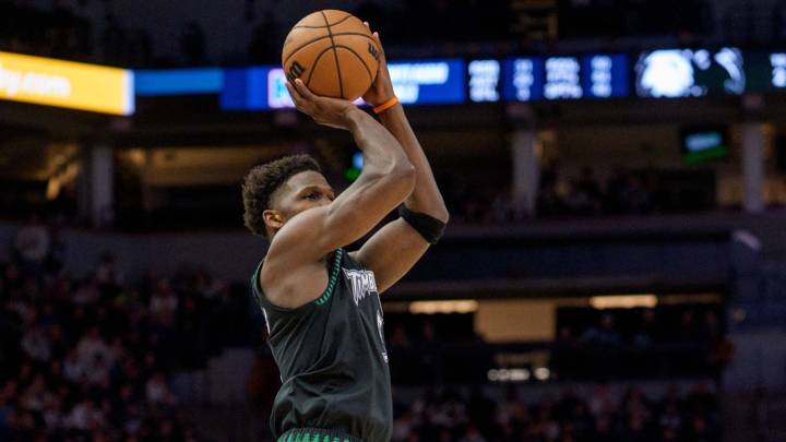 Timberwolves’ Anthony Edwards ties KAT’s franchise record amid Jaylen Brown duel