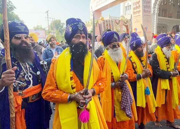 350th Martyrdom Anniversary of Sri Guru Tegh Bahadur Ji: Nagar Kirtan Receives Grand Welcome in Jammu, Heads To Pathankot