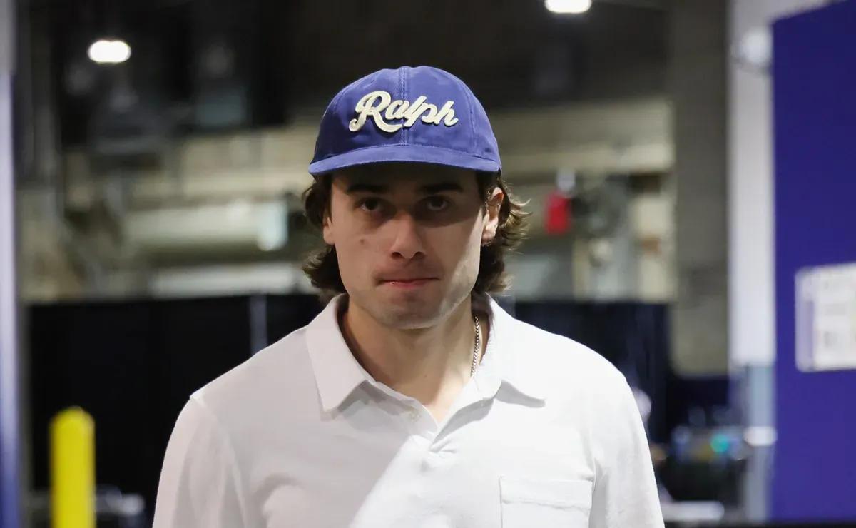 NHL News: Quinn Hughes drops strong reminder for Elias Pettersson, Canucks amid upsetting season